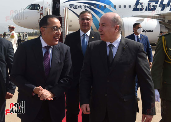 زيارة رئيس الوزراء للجزائر (1)