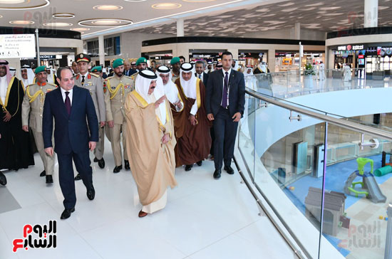 الرئيس السيسى يشارك الملك حمد بن عيسى فى افتتاح المبنى الجديد لمطار البحرين (8)