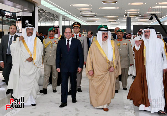 الرئيس السيسى يشارك الملك حمد بن عيسى فى افتتاح المبنى الجديد لمطار البحرين (10)