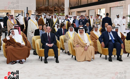 الرئيس السيسى يشارك الملك حمد بن عيسى فى افتتاح المبنى الجديد لمطار البحرين (14)