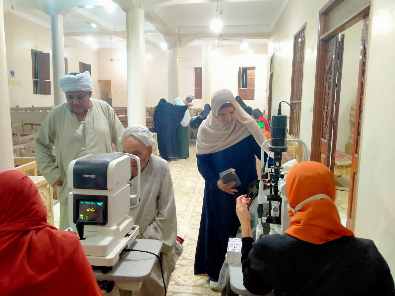 قافلة طبية للقومى للمرأة لدعم 127 مواطن بقرية المحاميد بحرى (1)