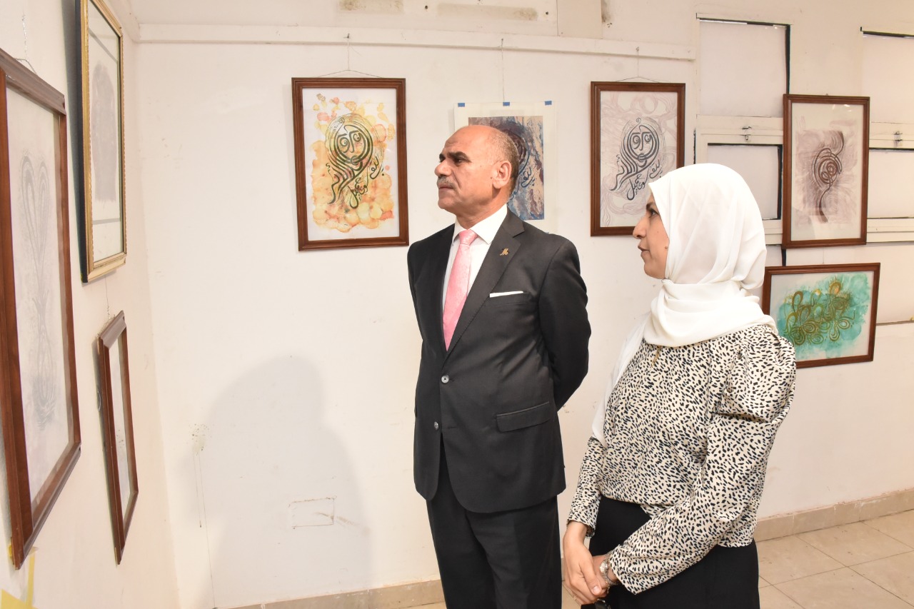افتتاح معرضين تشكيليين بكلية الفنون الجميلة جامعة الأقصر (4)