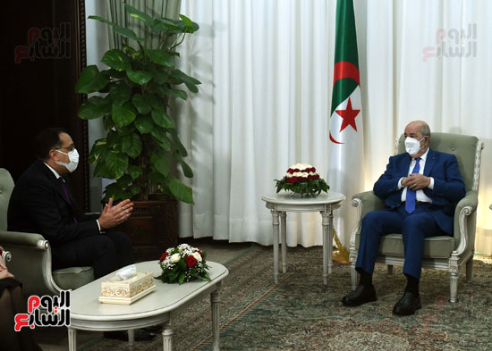 رئيس جمهورية الجزائر يستقبل رئيس الوزراء  (16)