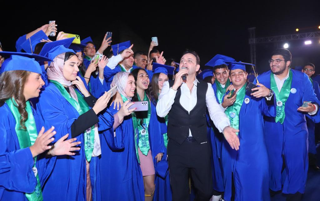 مدارس مصر للغات تحتفل بتخريج طلابها (16)