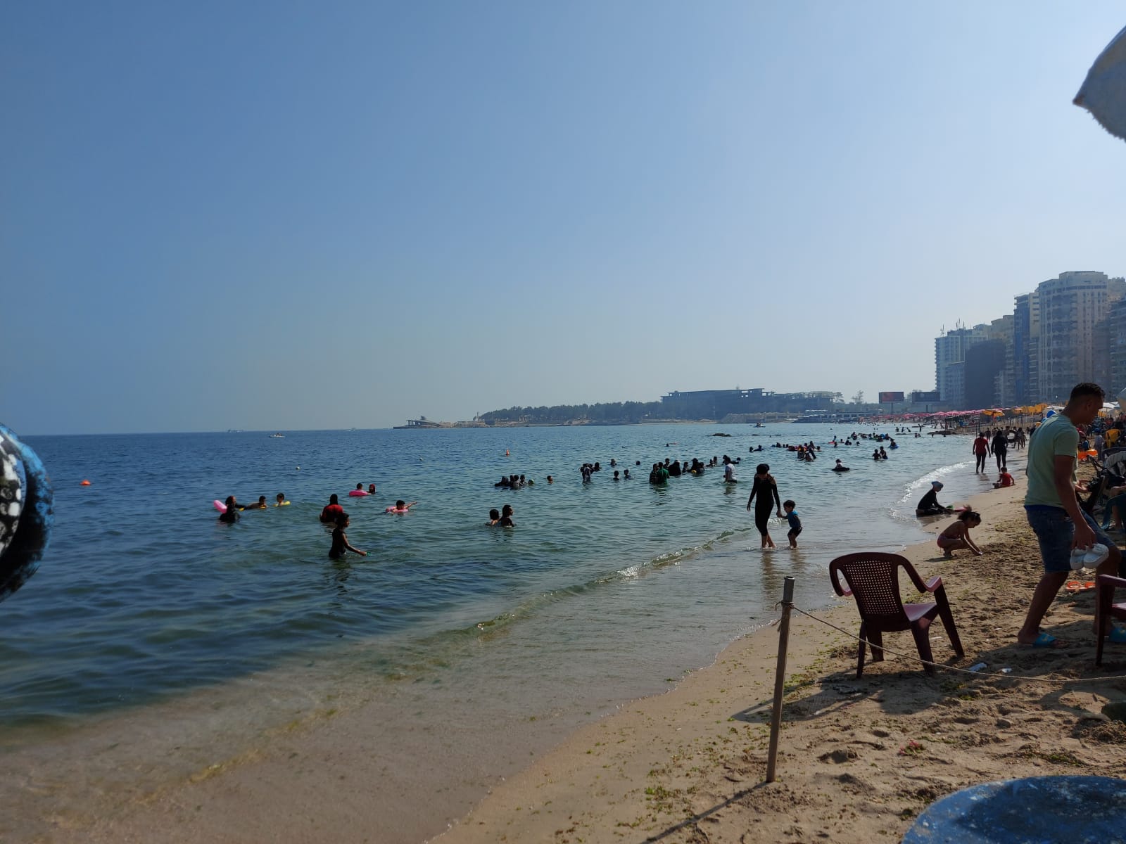  رحلات اليوم الواحد تتوافد على شواطئ الإسكندرية (7)