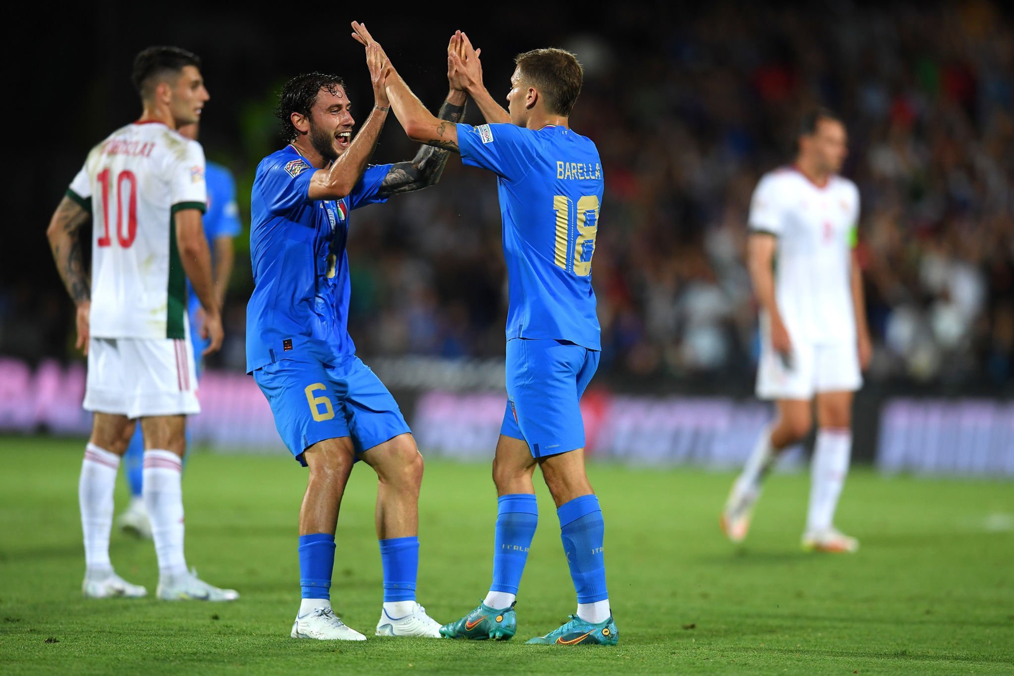 إيطاليا ضد المجر (13)