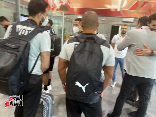 بعثة المنتخب الوطنى لكرة القدم تصل مطار القاهرة (2)