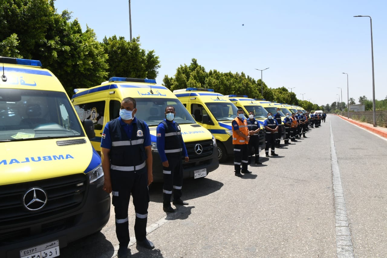 توفير 11 سيارة إسعاف جديدة ضمن مبادرة حياة كريمة  (23)