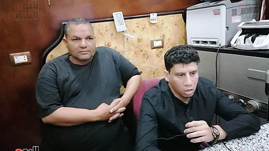 سائقي-الشاحنات-والنقل-الثقيل-يتنافسون-للوقوف-مع-زميلهم-بعد-إحتراق-سيارتة-بالدقهلية-(3)