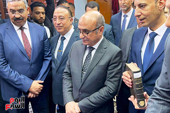 وزير العدل ومحافظ الإسكندرية يفتتحان متحف الحقانية بمحكمة الاستئناف (4)