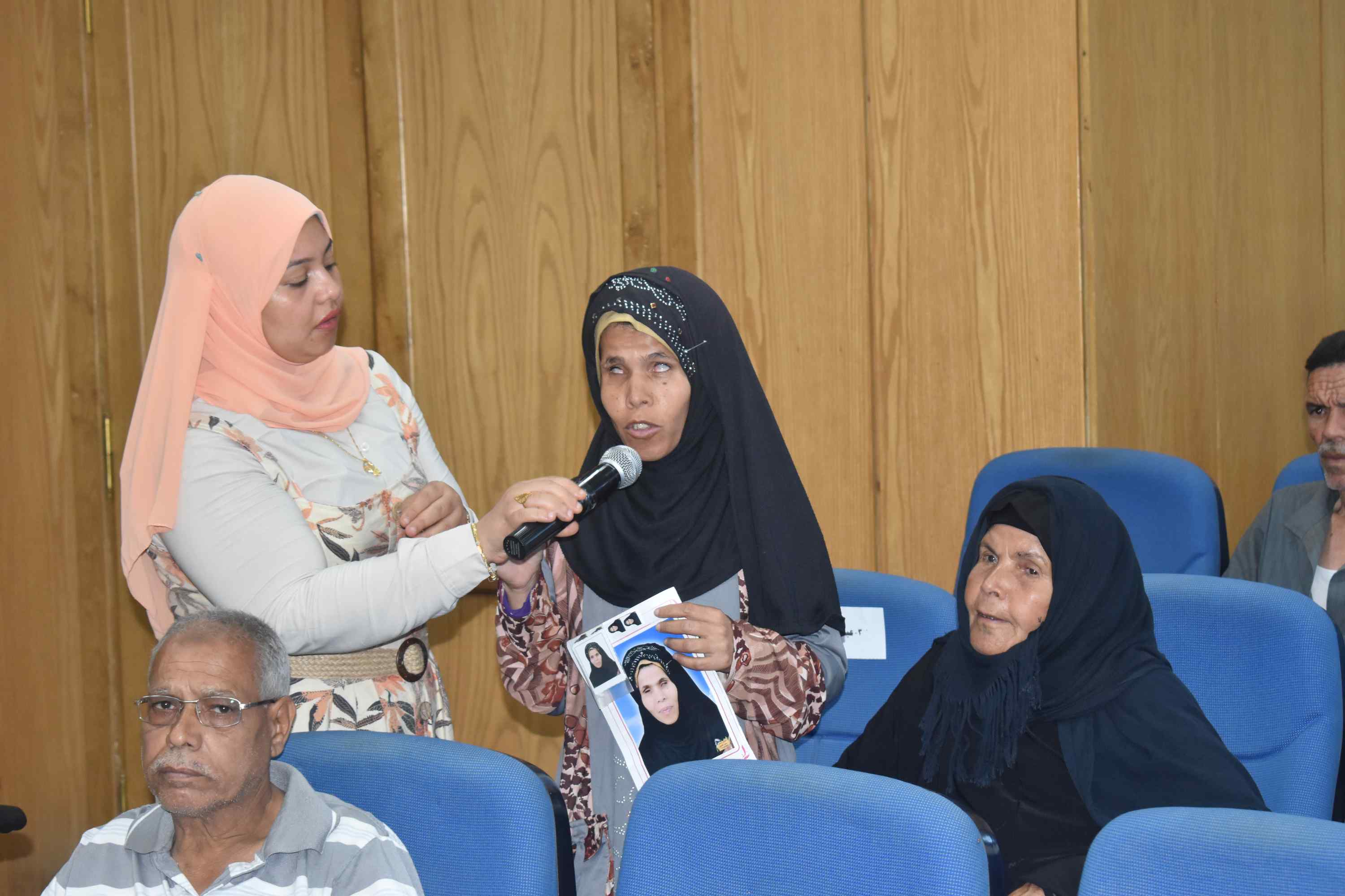 محافظ المنيا يعقد لقاء خدمة المواطنين الأسبوعى (6)