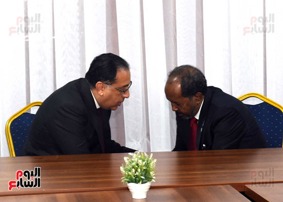 رئيس الوزراء ينقل تهنئة وتحيات الرئيس السيسي إلى نظيره الصومالي (8)