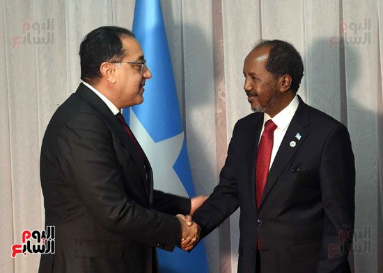 رئيس الوزراء ينقل تهنئة وتحيات الرئيس السيسي إلى نظيره الصومالي (9)
