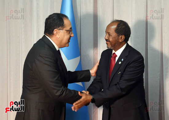 رئيس الوزراء ينقل تهنئة وتحيات الرئيس السيسي إلى نظيره الصومالي (11)