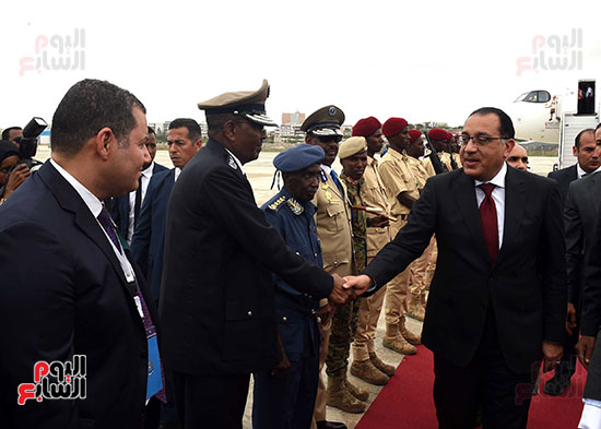 وصول رئيس الوزراء الى الصومال (6)