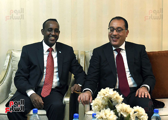 رئيس الوزراء ينقل تهنئة وتحيات الرئيس السيسي إلى نظيره الصومالي (27)