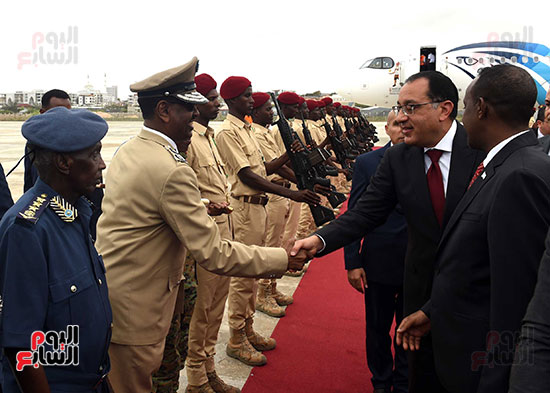 وصول رئيس الوزراء الى الصومال (4)