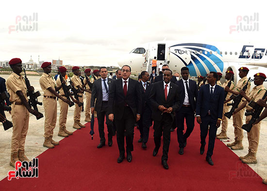 وصول رئيس الوزراء الى الصومال (2)
