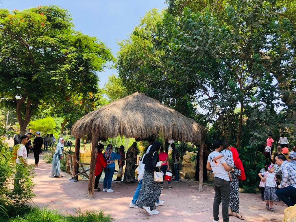 المواطنون يحتفلون بعيد الأضحى بالقناطر الخيرية المواطنون يحتفلون بعيد الأضحى بالقناطر الخيرية