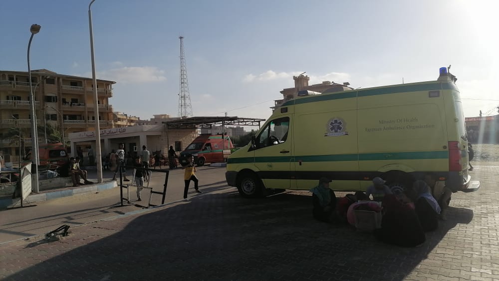 سيارات إسعاف وعيادات متنقلة لتأمين المصيفين بشواطئ جمصة (5)