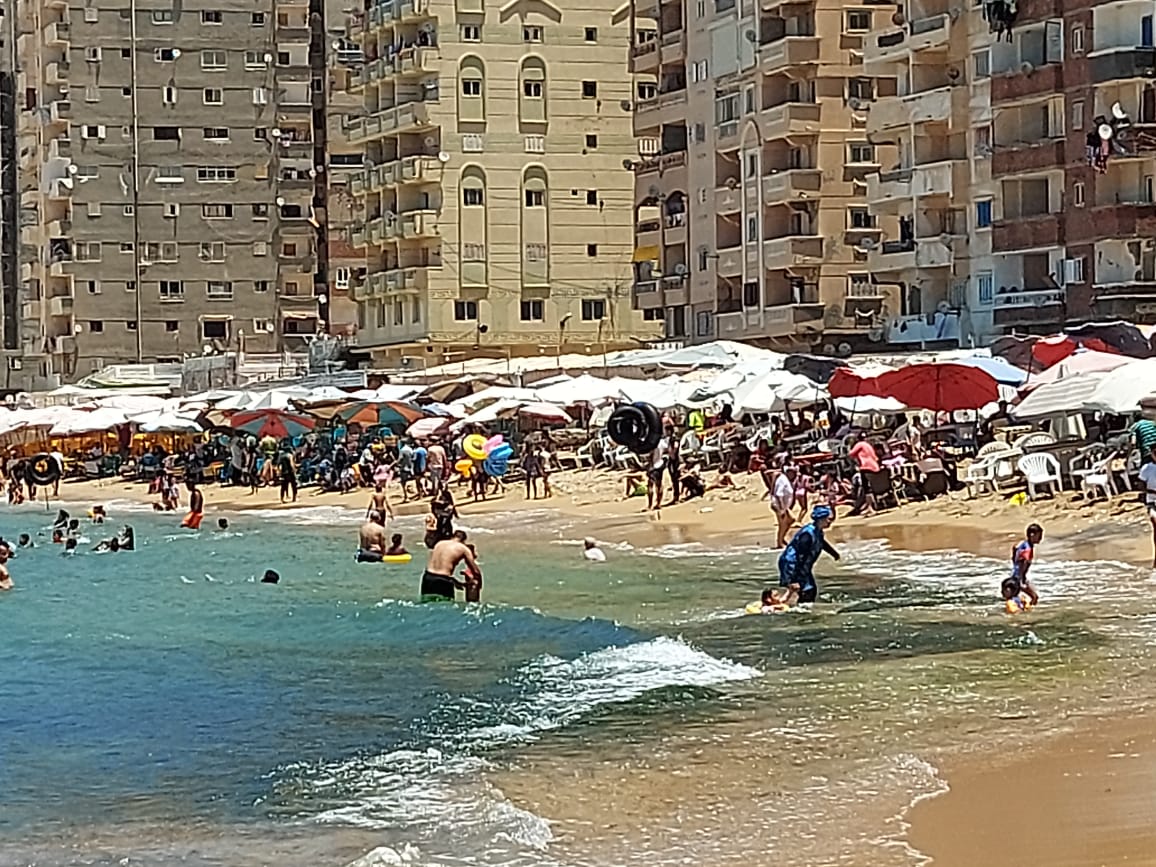 الاستمتاع بشواطئ الاسكندرية