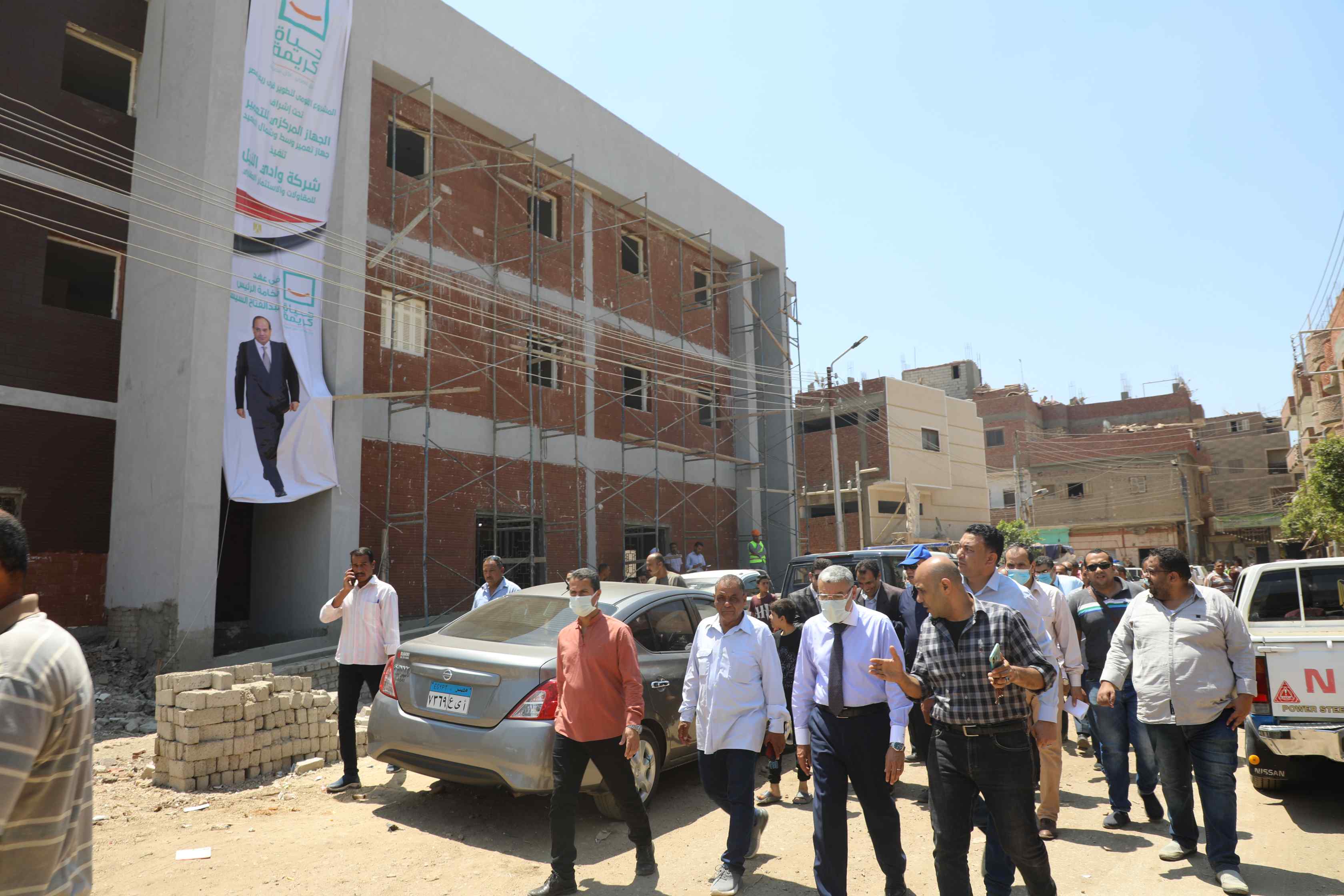 محافظ المنيا يتفقد مشروعات حياة كريمة بقري مركز أبوقرقاص (16)