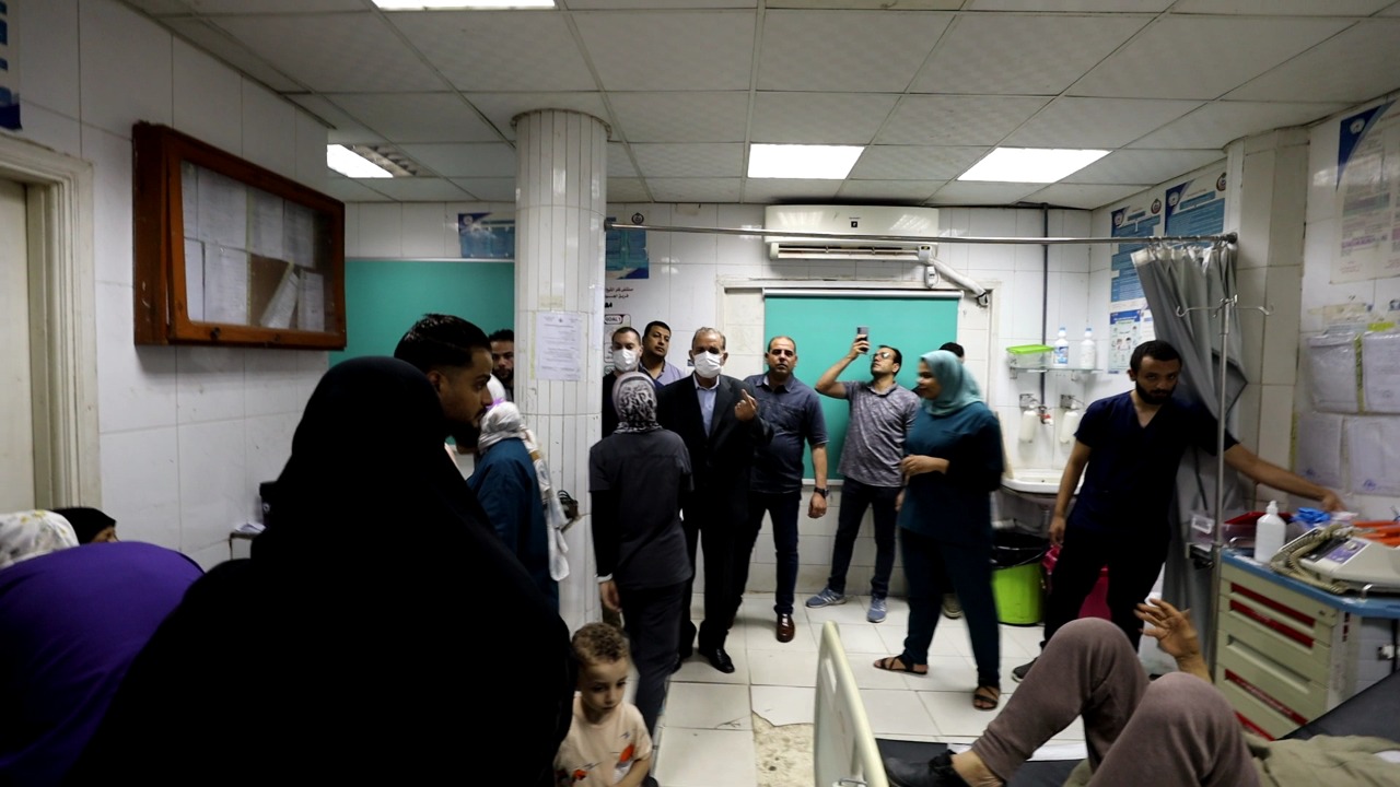 زيارة محافظ كفر الشيخ للمستشفى العام