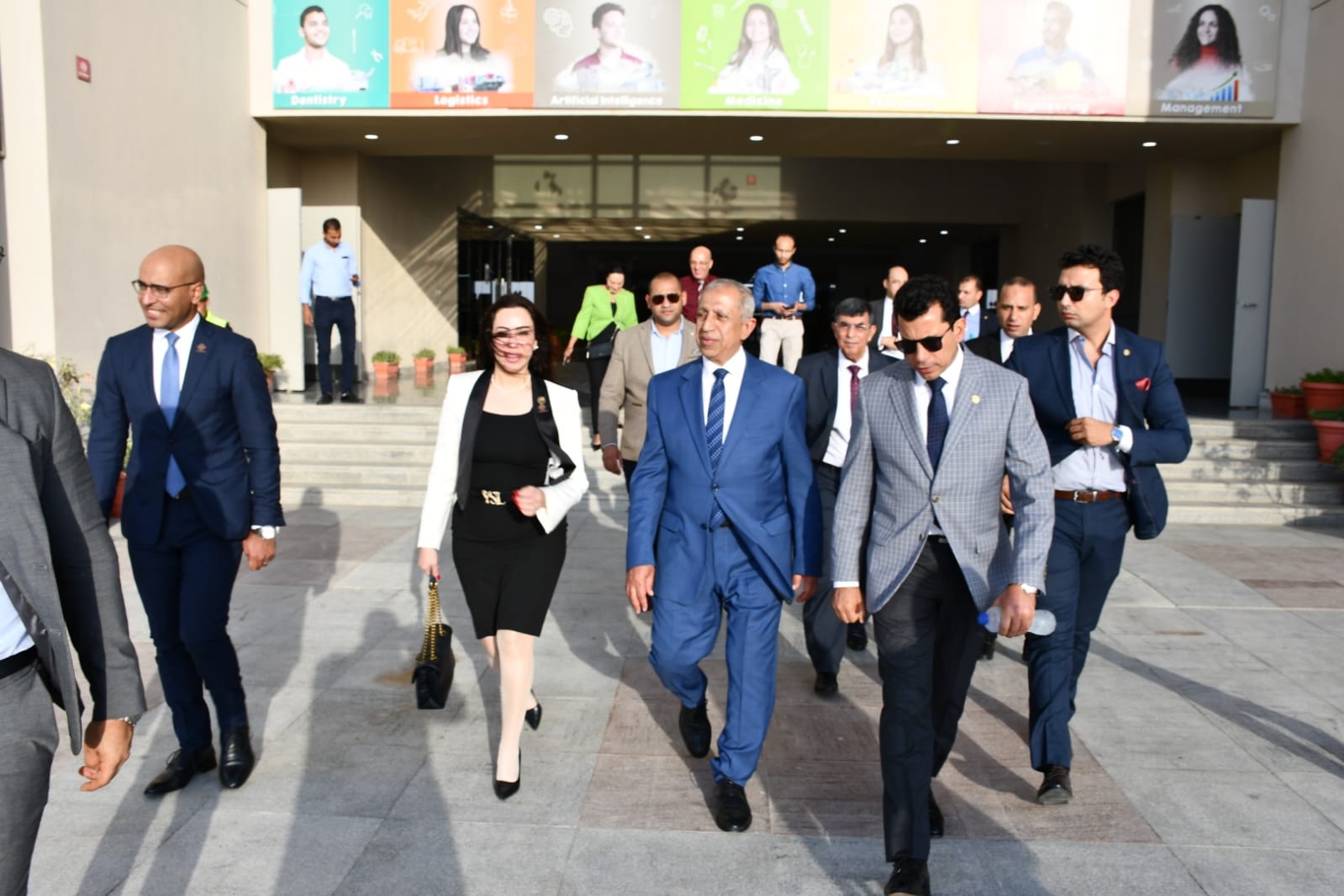 وزير الشباب والرياضة يتفقد مبنى الأكاديمية العربية بالعلمين الجديدة (1)
