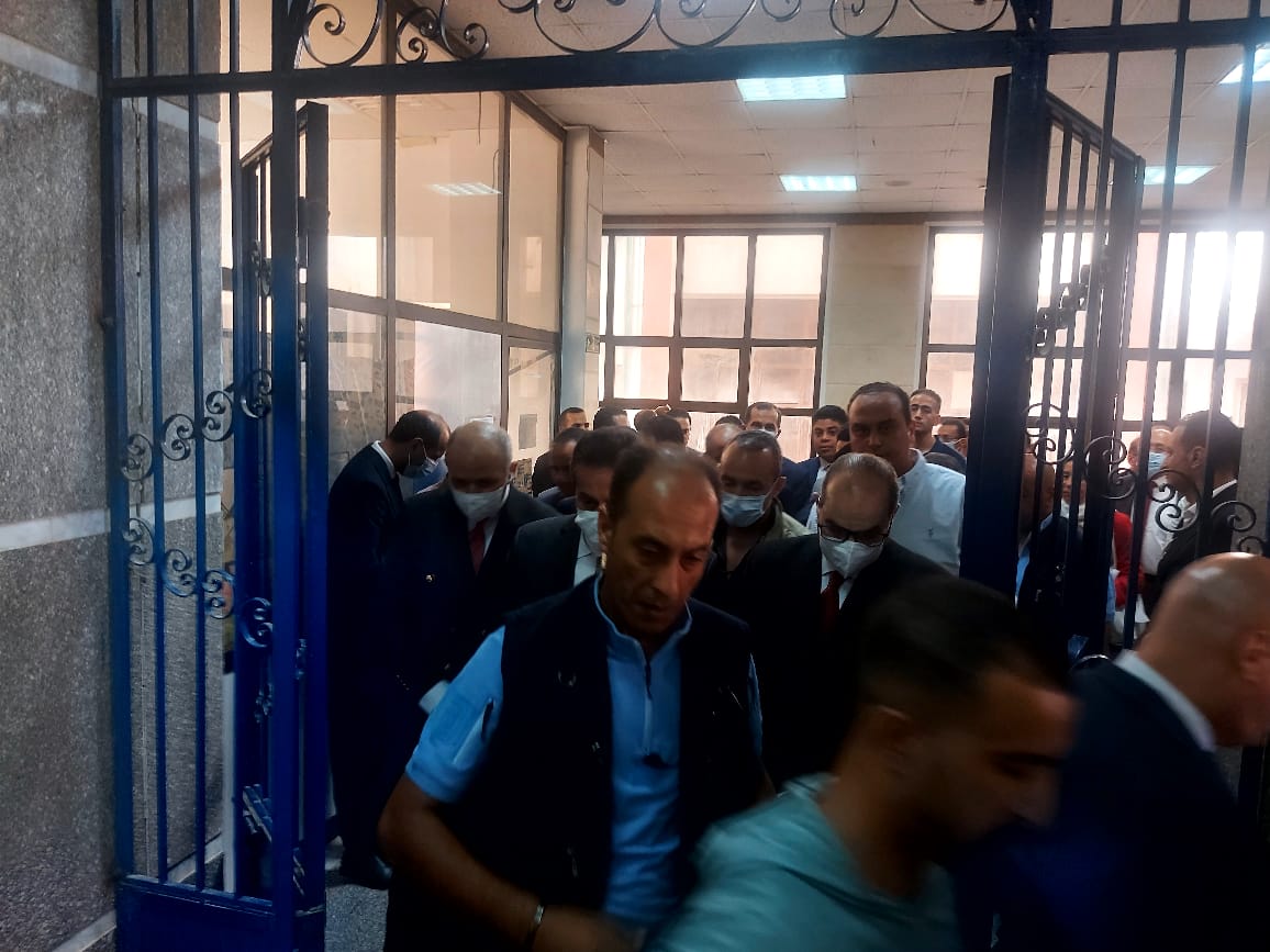 وزير التعليم العالى يتفقد مستشفى أورام الإسماعيلية (9)