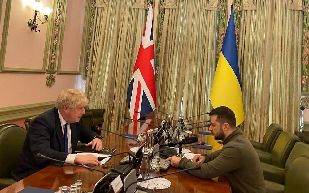 لقاء رئيس الوزراء البريطانى بوريس جونسون مع الرئيس الأوكرانى فلاوديمير زيلنسكى