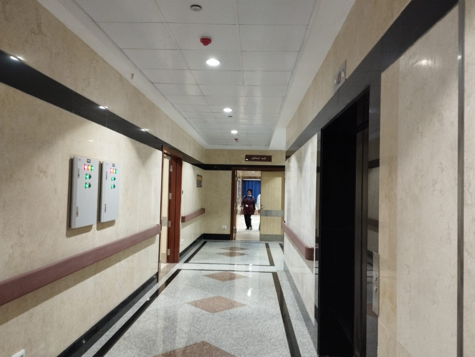 مستشفى العاشر من رمضان الجامعى (6)