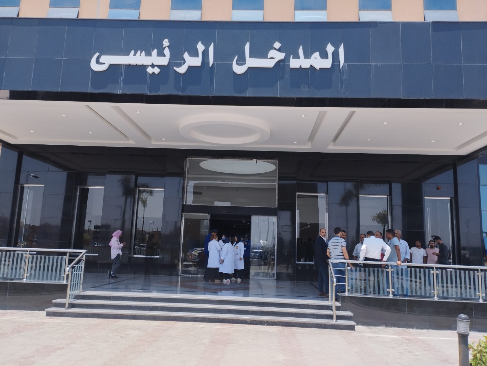 مستشفى العاشر من رمضان الجامعى (21)