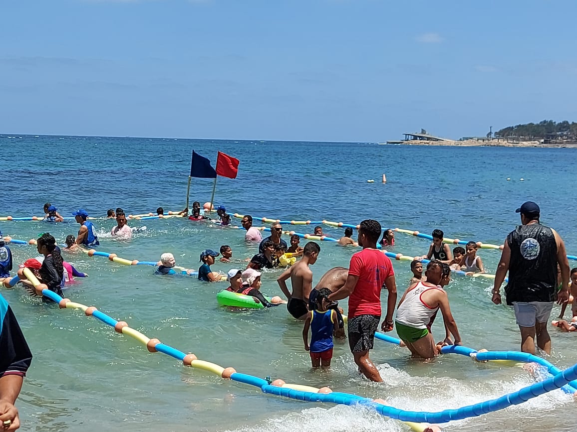 افتتاح شاطئ رسمى للمكفوفين بالإسكندرية (8)