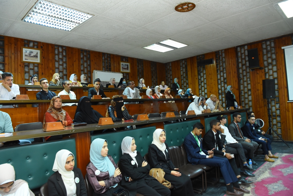 نموذج محاكاة جامعة الدول العربية داخل جامعة أسيوط (2)