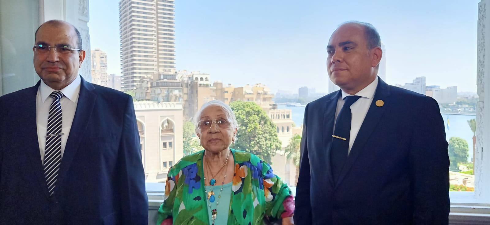 السيدة اخلاص حلمى