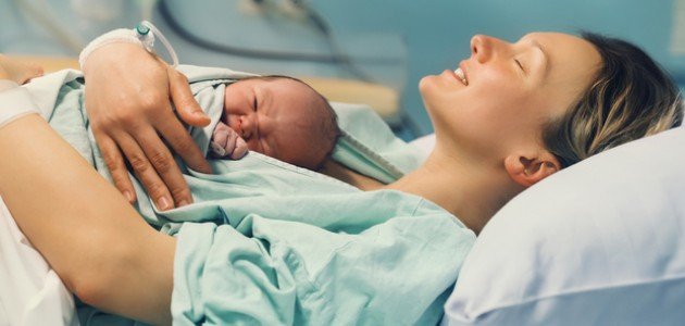 المواقف المحرجة في عمليات الولادة