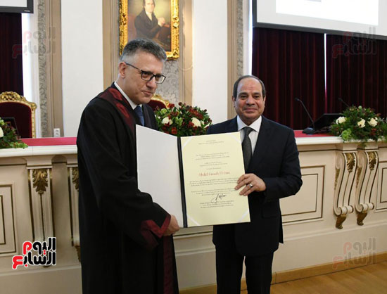 جامعة بلجراد تمنح الرئيس السيسى درجة الدكتوراه الفخرية (1)