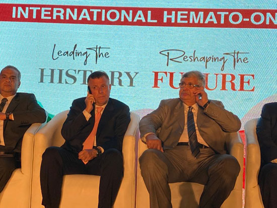 حلقة-نقاشية-عن-توطين-صناعة-الأدوية-فى-مصر-(2)