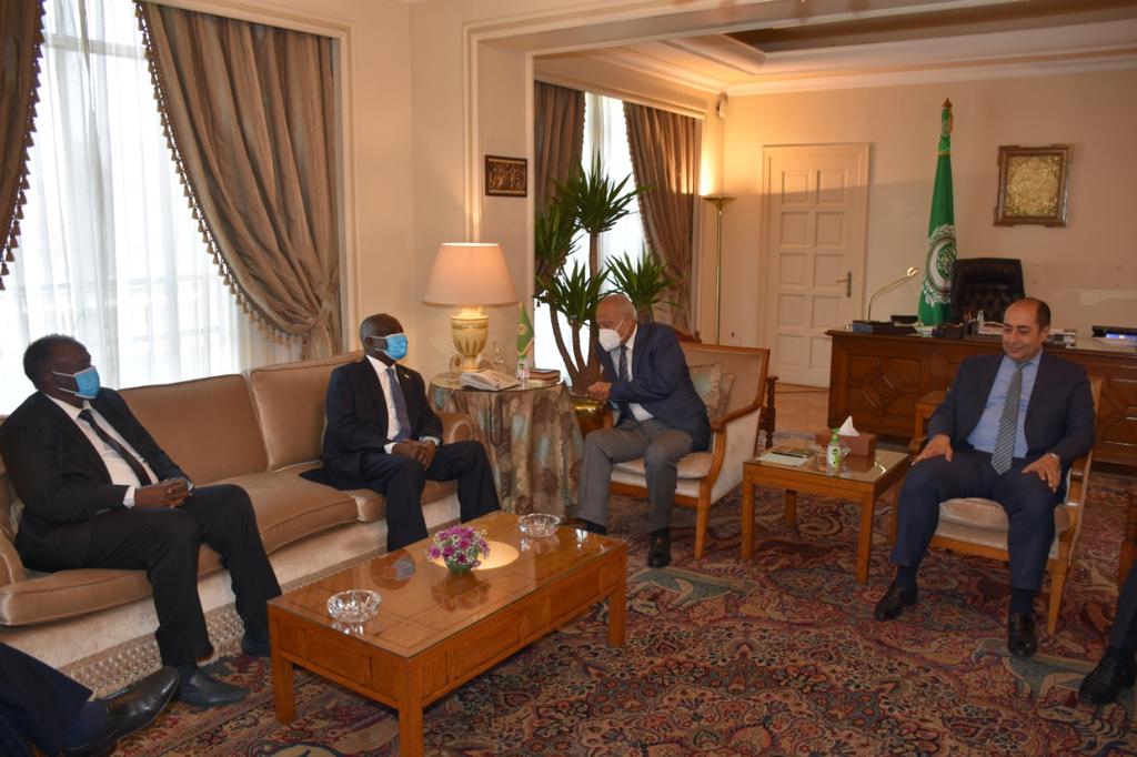 أبو الغيط يلتقى وزير المالية السوداني