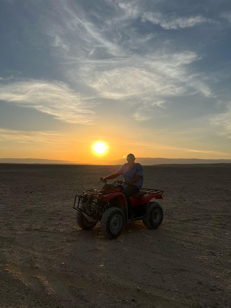 سطوع الشمس خلال رحلة السفارى سطوع الشمس خلال رحلة السفارى