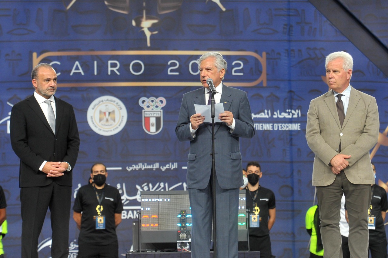 مصر تسلم إيطاليا راية تنظيم بطولة العالم للسلاح 2023 بميلان  (4)