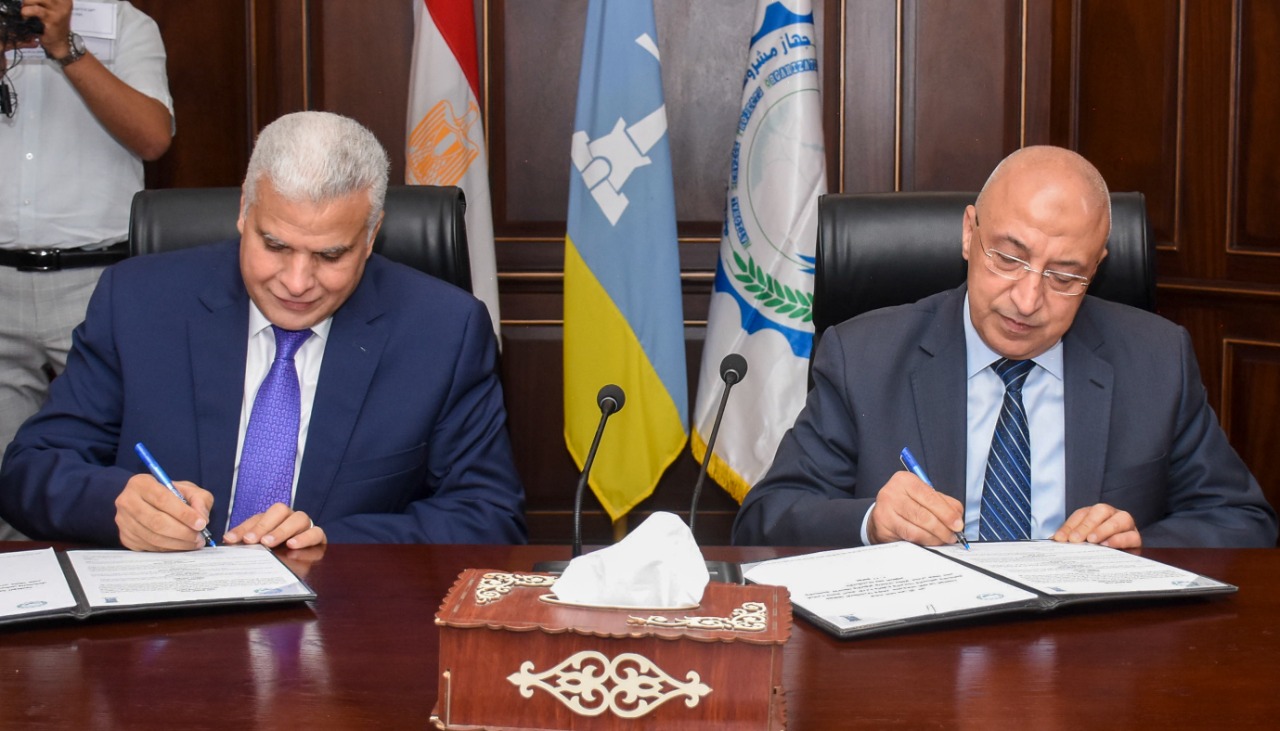 توقيع عقد إنابة لمباشرة تنفيذ أعمال إدارة مشروع محطة مصر (6)