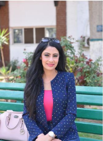 الدكتورة هبة حمزة المذيعة بالتليفزيون المصرى