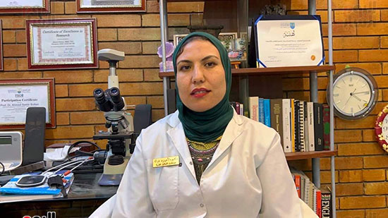 الدكتورة-أميرة-فياله-أحد-أعضاء-الفريق-البحثى--فى-معمل-بحوث-السرطان-بكلية-العلوم-جامعة-الإسكندرية--(1)