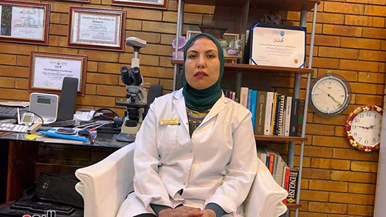 الدكتورة-أميرة-فياله-أحد-أعضاء-الفريق-البحثى--فى-معمل-بحوث-السرطان-بكلية-العلوم-جامعة-الإسكندرية--(3)