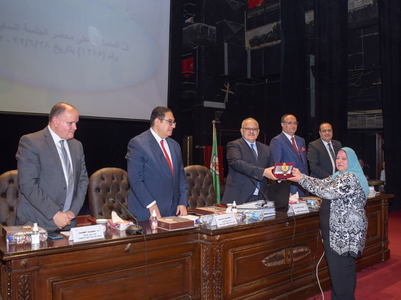 مجلس جامعة القاهرة  يوافق على إنشاء جامعة أهلية للجامعة بمدينة الأقصر