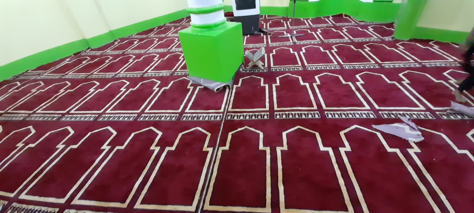 أوقاف الأقصر تنتهى من فرش مسجد الإمام الحسين بالطوايع  (1)