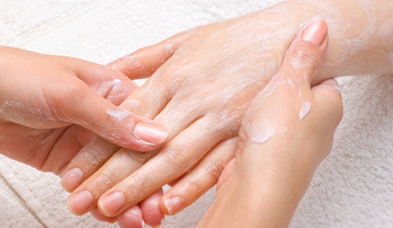 Recipes for exfoliating and moisturizing hands