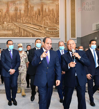 الرئيس السيسى يشهد افتتاح مجمع محطات عدلى منصور (10)