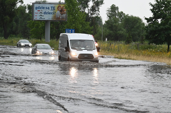 الأمطار تغرق شوارع بولندا